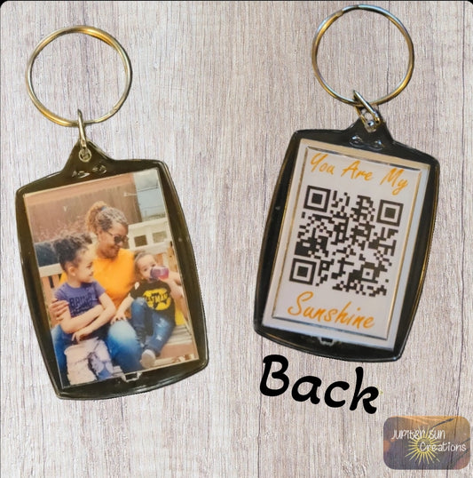 QR Code Keychain (voice)